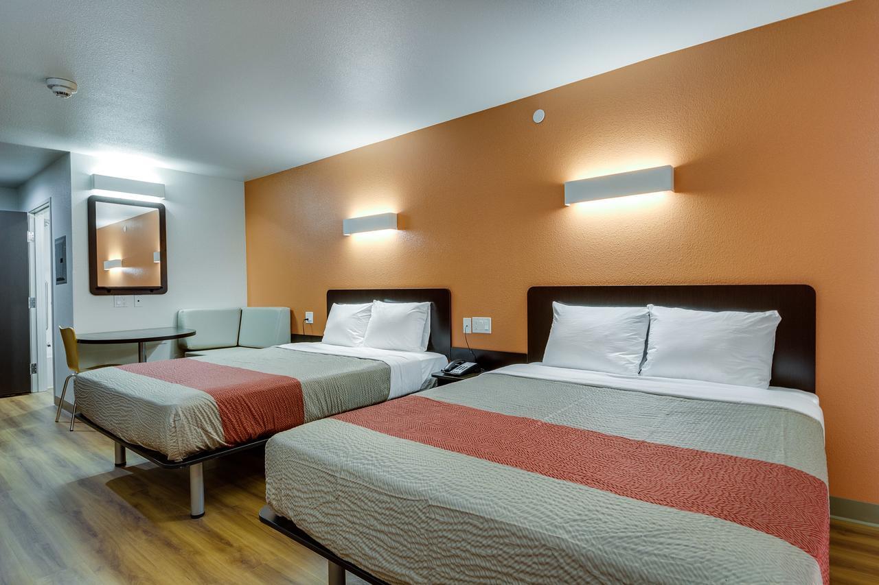 Hotel 6-tulsa, Ok Catoosa